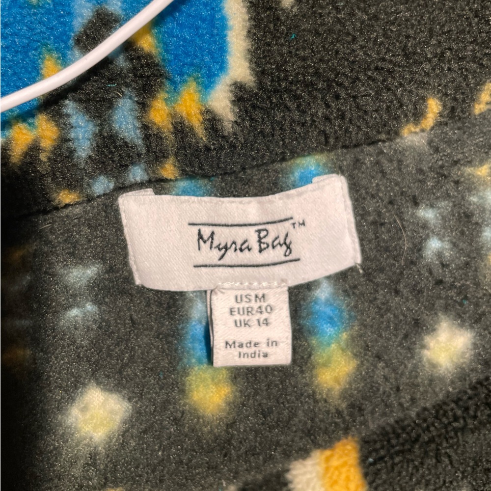 Tribal Pattern Fleece Quarter Zip - Picture 3 of 3